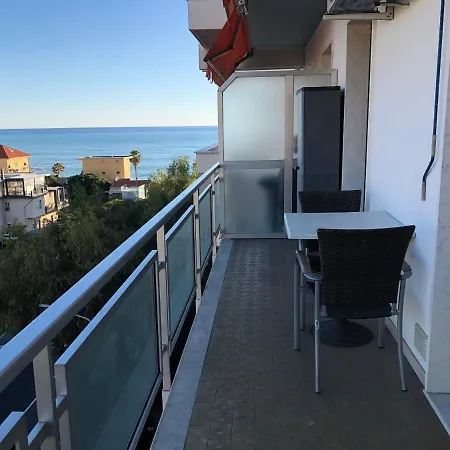 Attico Tacito Lägenhet Ventimiglia